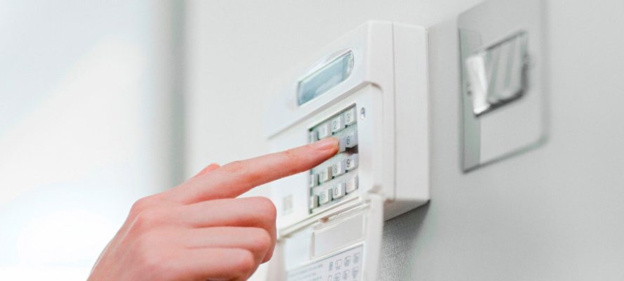 Panel de control de alarma